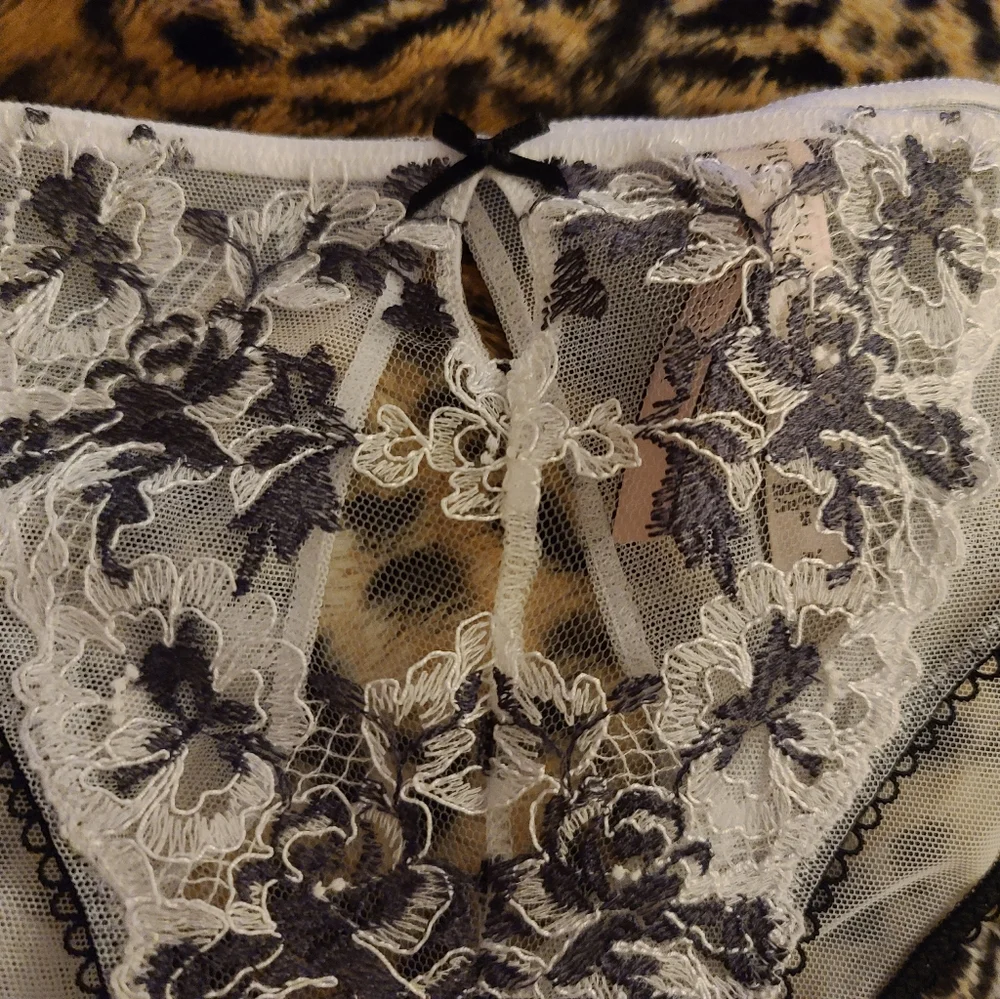 PINK Victoria Secret Panties - Picture 10 of 12